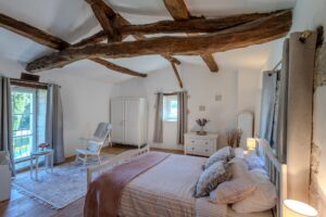 BedroomM2 3 300x200