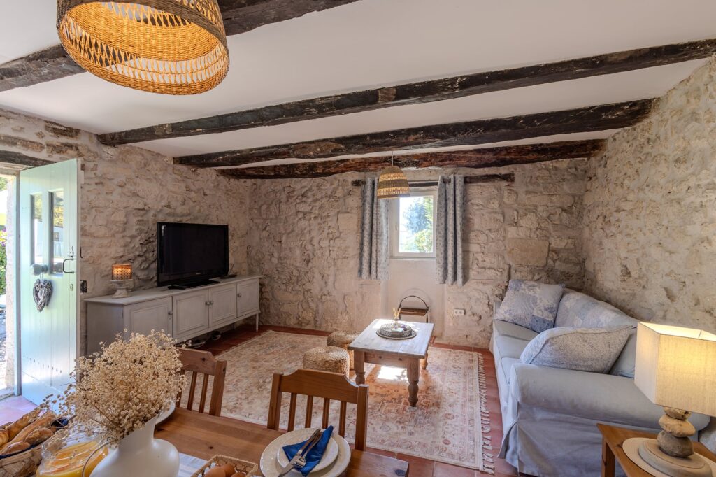 Sitting Room1 2 1024x682